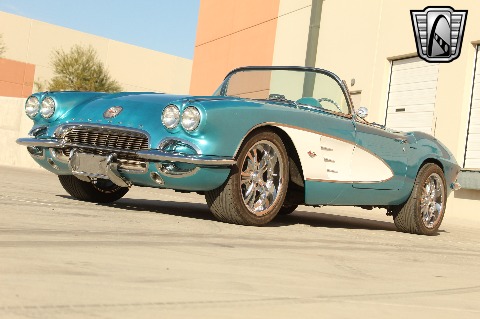 1961 Chevrolet Corvette image 27
