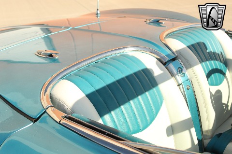 1961 Chevrolet Corvette image 105