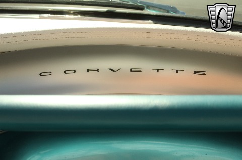 1961 Chevrolet Corvette image 131