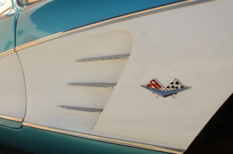 1961 Chevrolet Corvette image 106