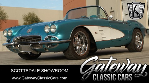1961 Chevrolet Corvette image 1