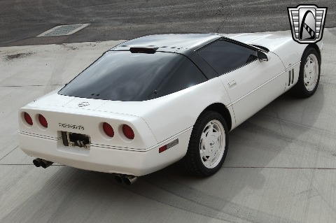 1988 Chevrolet Corvette image 24