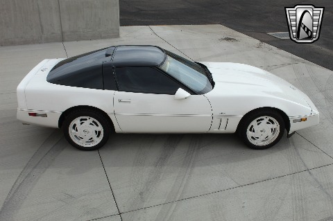 1988 Chevrolet Corvette image 25