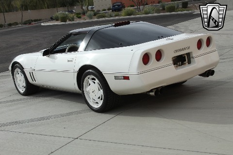 1988 Chevrolet Corvette image 30