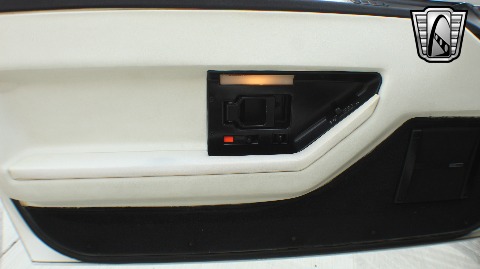 1988 Chevrolet Corvette image 109