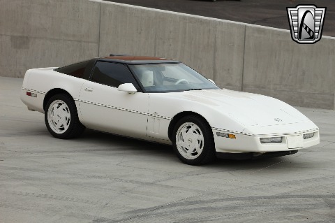 1988 Chevrolet Corvette image 13