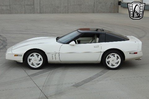 1988 Chevrolet Corvette image 21