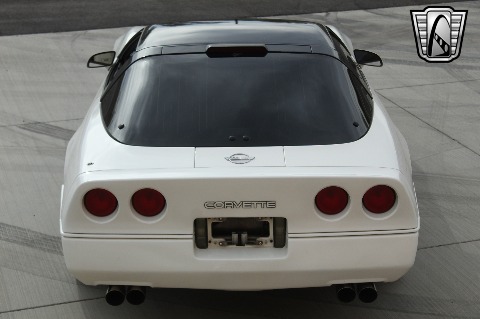 1988 Chevrolet Corvette image 23