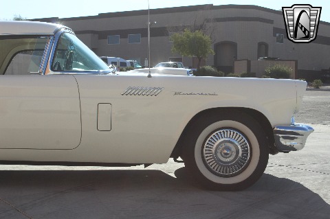 1957 Ford Thunderbird image 50