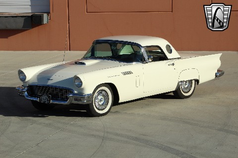 1957 Ford Thunderbird image 4