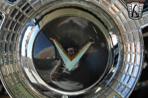 1957 Ford Thunderbird image 100