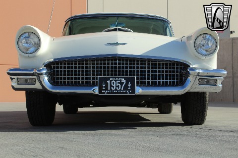1957 Ford Thunderbird image 27
