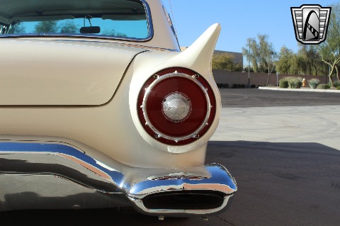 1957 Ford Thunderbird image 79