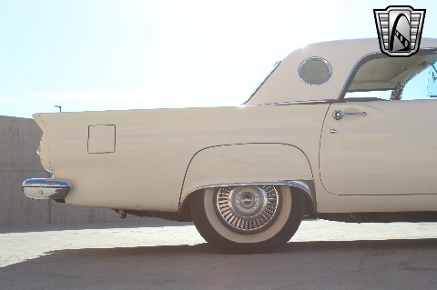 1957 Ford Thunderbird image 54