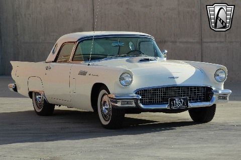1957 Ford Thunderbird image 6