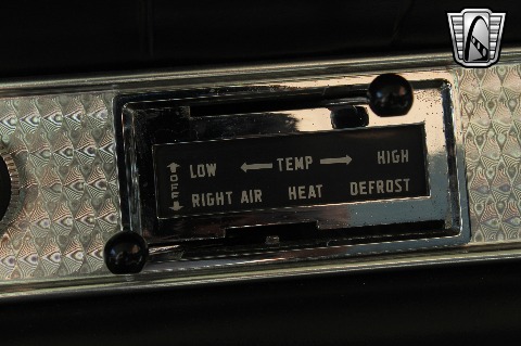 1957 Ford Thunderbird image 104