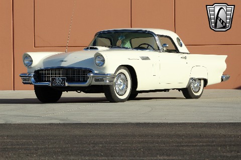 1957 Ford Thunderbird image 10