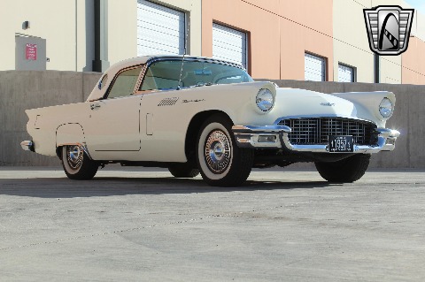 1957 Ford Thunderbird image 34