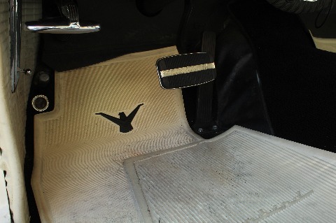 1957 Ford Thunderbird image 111