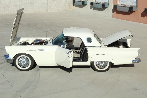 1957 Ford Thunderbird image 37