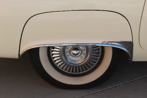 1957 Ford Thunderbird image 89