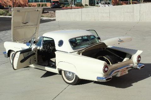 1957 Ford Thunderbird image 38