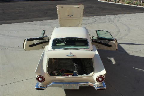 1957 Ford Thunderbird image 39