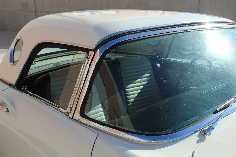 1957 Ford Thunderbird image 69