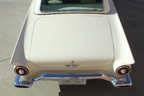 1957 Ford Thunderbird image 95