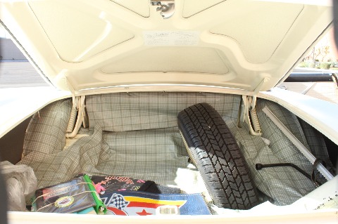 1957 Ford Thunderbird image 119