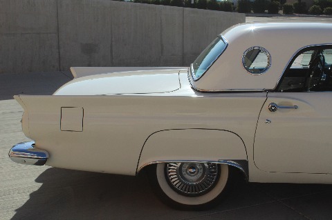 1957 Ford Thunderbird image 46