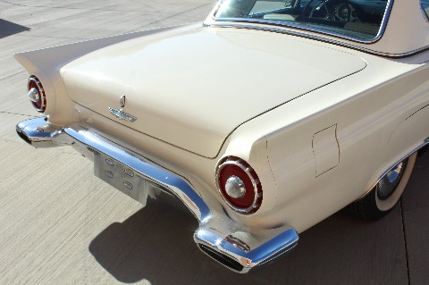 1957 Ford Thunderbird image 73