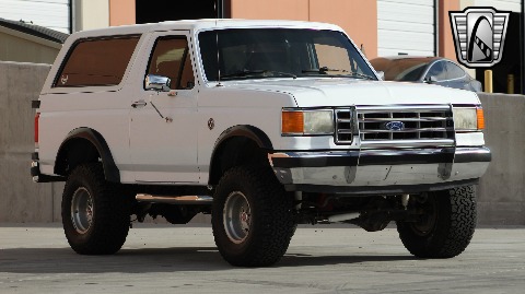 1987 Ford Bronco image 4