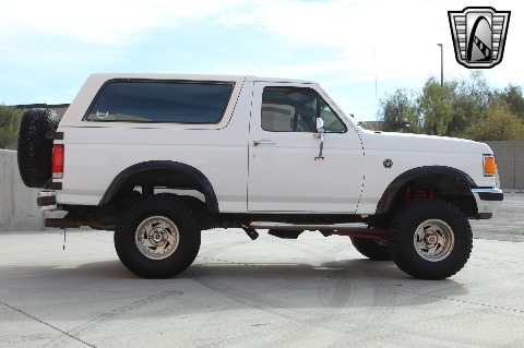 1987 Ford Bronco image 31
