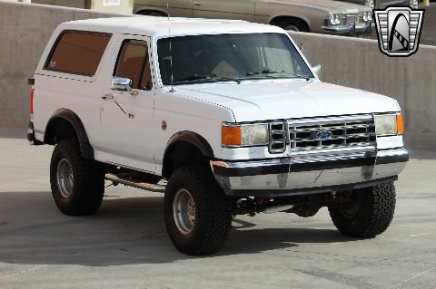 1987 Ford Bronco image 7