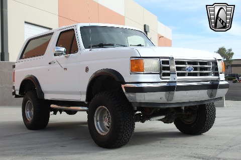 1987 Ford Bronco image 32