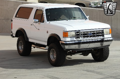 1987 Ford Bronco image 8