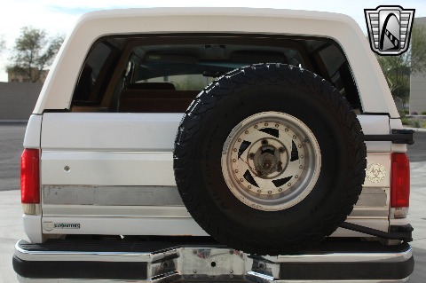 1987 Ford Bronco image 64