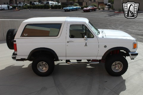 1987 Ford Bronco image 15