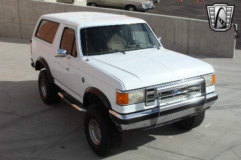 1987 Ford Bronco image 16