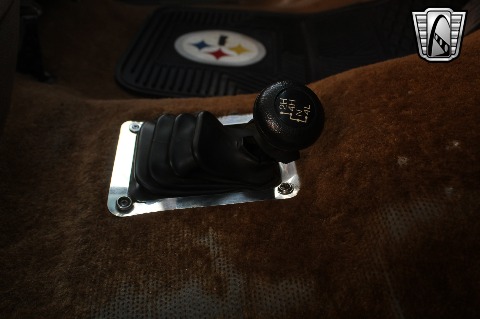 1987 Ford Bronco image 96