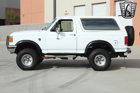 1987 Ford Bronco image 19