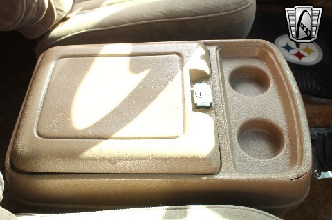 1987 Ford Bronco image 98