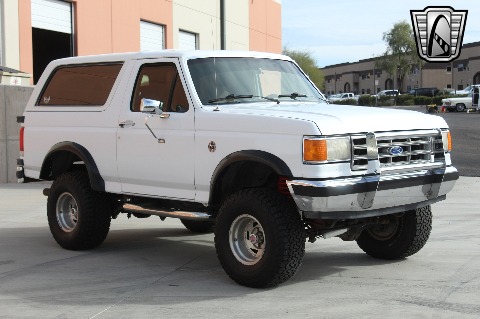1987 Ford Bronco image 24
