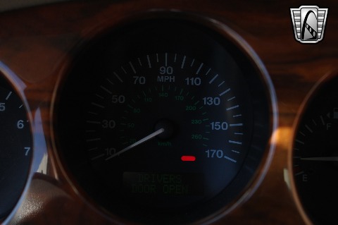 2000 Jaguar XK8 image 82