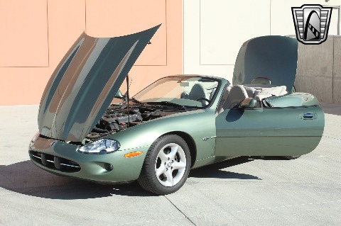 2000 Jaguar XK8 image 31
