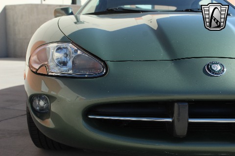 2000 Jaguar XK8 image 57