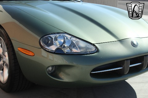 2000 Jaguar XK8 image 58