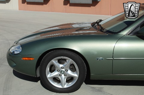 2000 Jaguar XK8 image 38