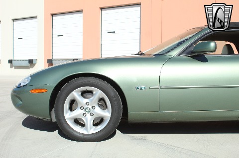 2000 Jaguar XK8 image 42
